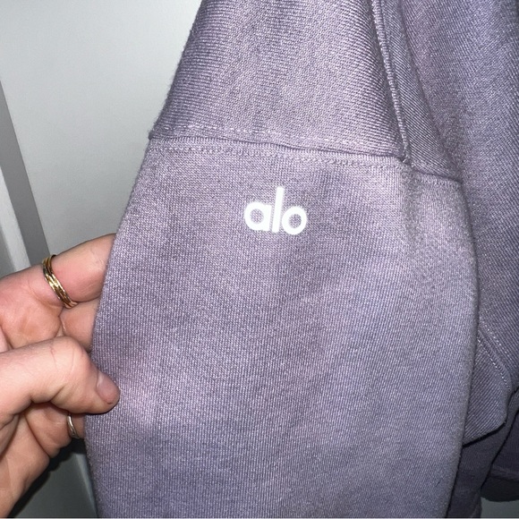 ALO Yoga Cropped Hoodie - Picture 5 of 10